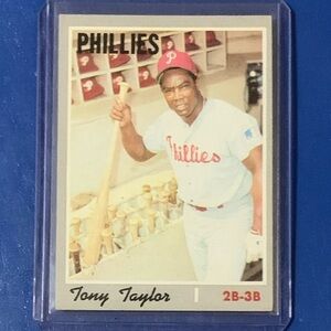 Tony Taylor #324 1970 Topps Baseball Trading Card